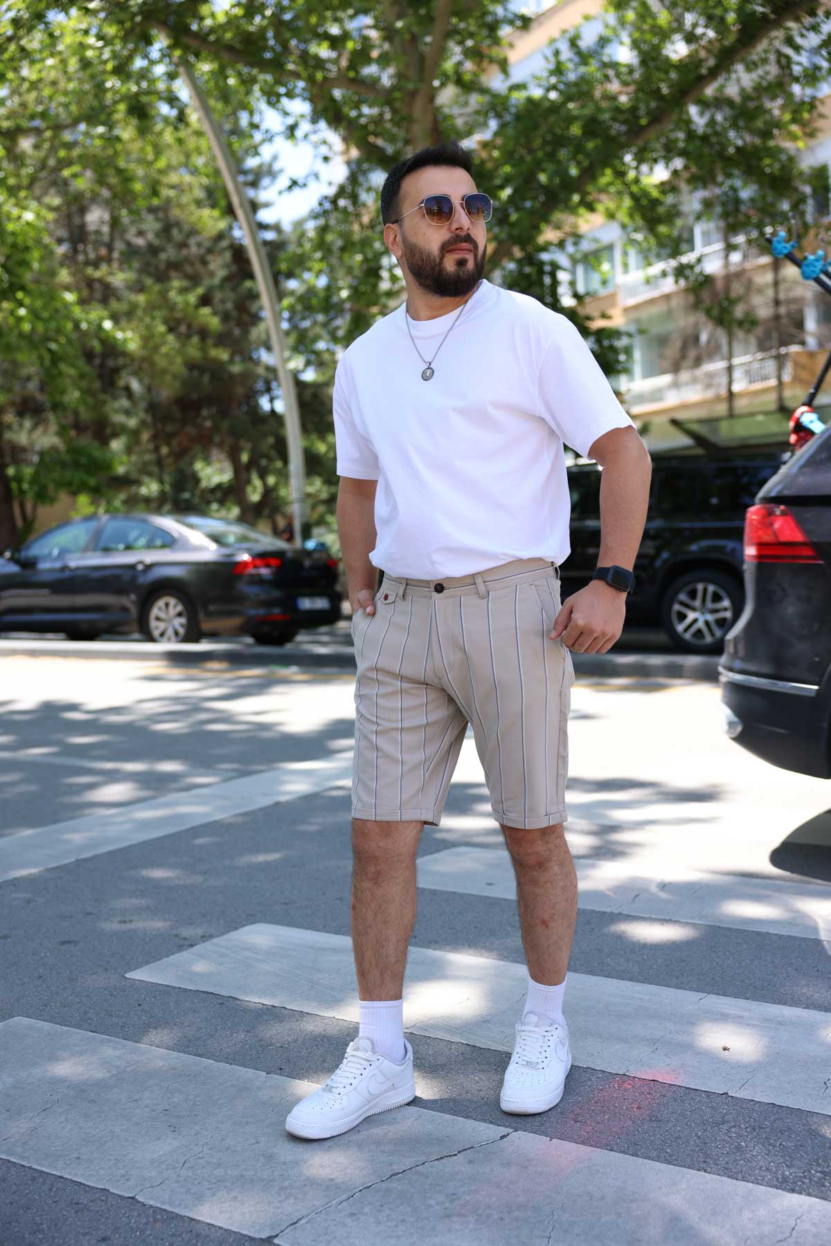 Bej Kumaş Çizgili Şort