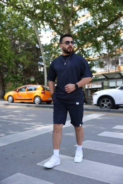 Lacivert Çizgili Takım