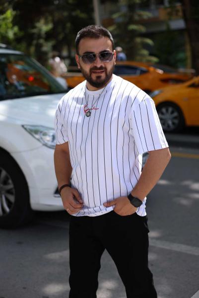 Beyaz Bisiklet Yaka Oversize Çizgili Tişört