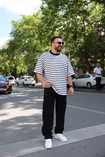 Beyaz Bisiklet Yaka Siyah Çizgili Oversize Tİşört